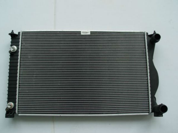 汽車(chē)散熱器多少錢(qián)一個(gè)?汽車(chē)散熱器更換多少錢(qián)